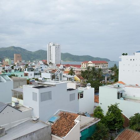 Dong Hai Hotel Нячанг Екстер'єр фото