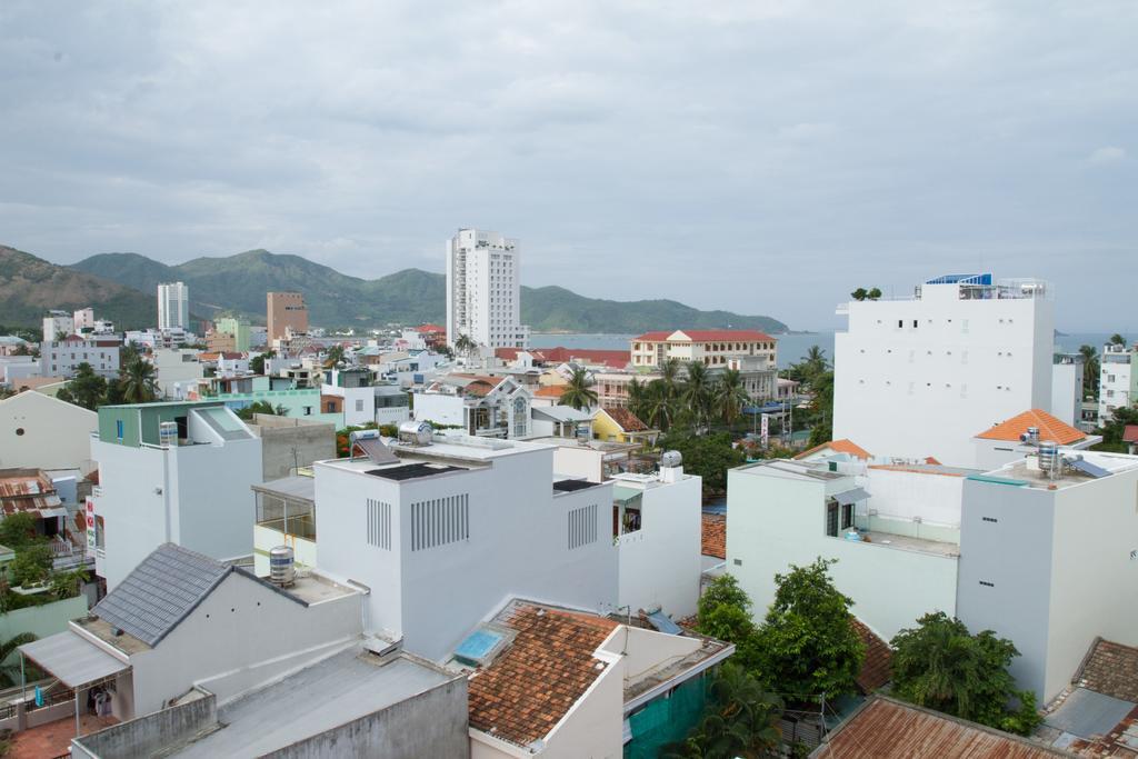 Dong Hai Hotel Нячанг Екстер'єр фото